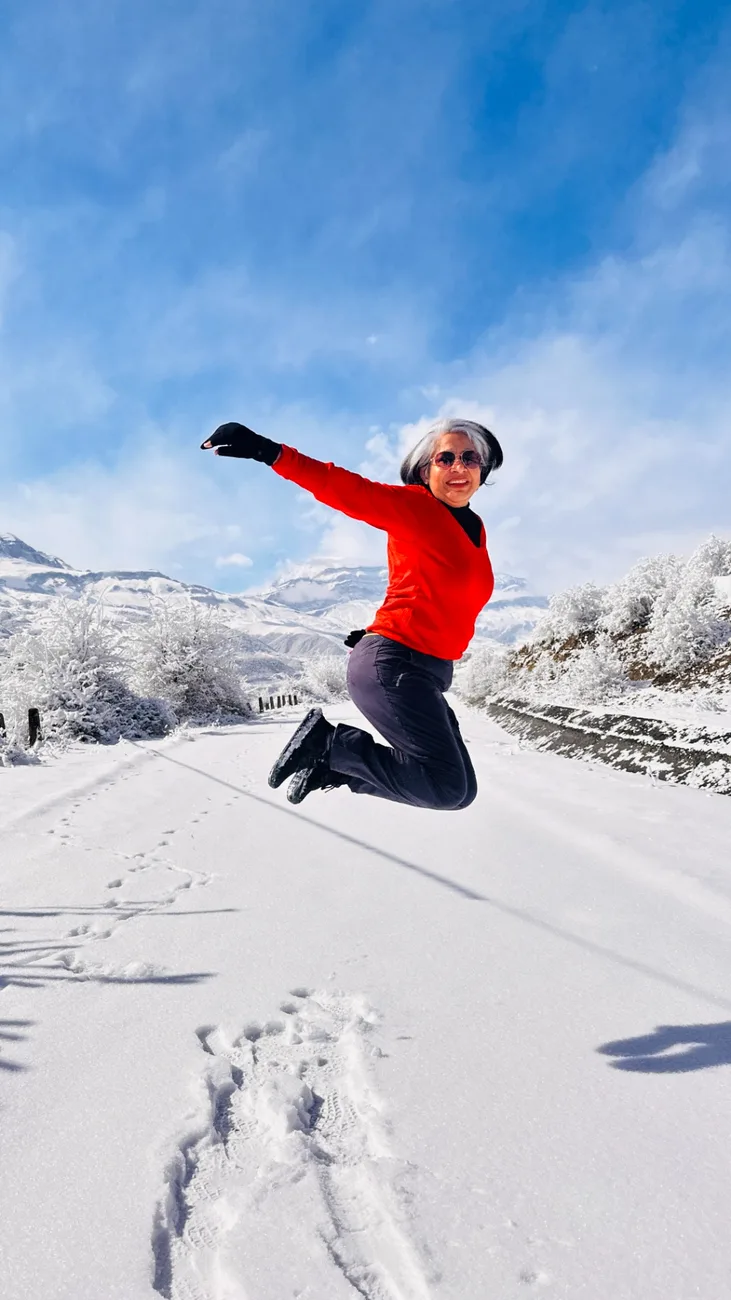 A jump of joy in the snow